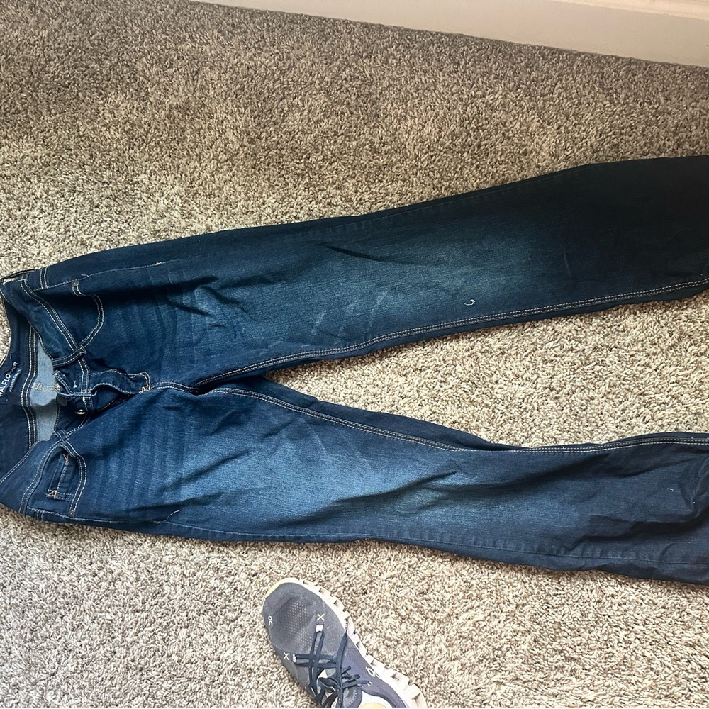 Wallflower dark wash jeans size 7